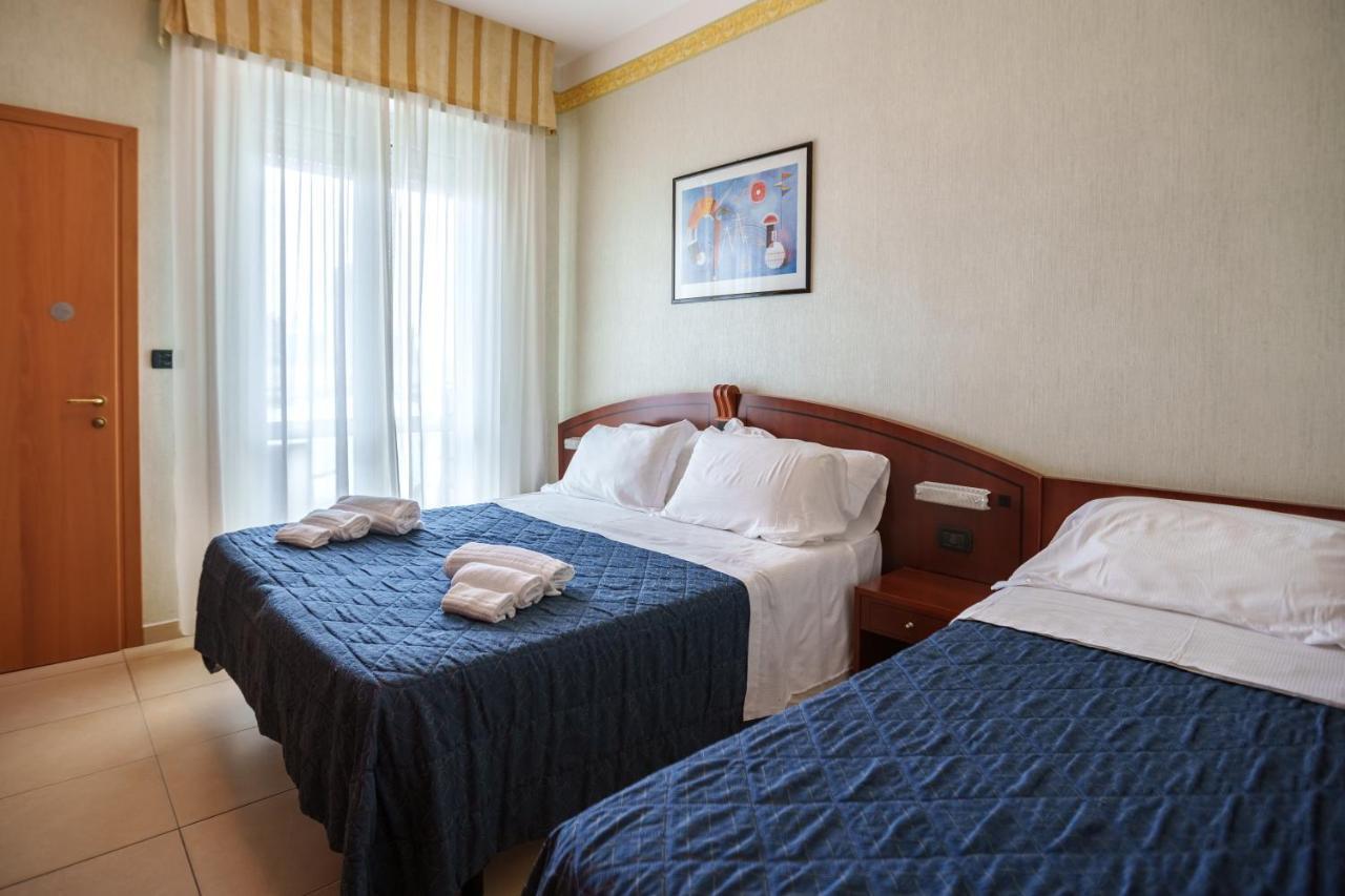 Hotel Rex ريميني المظهر الخارجي الصورة