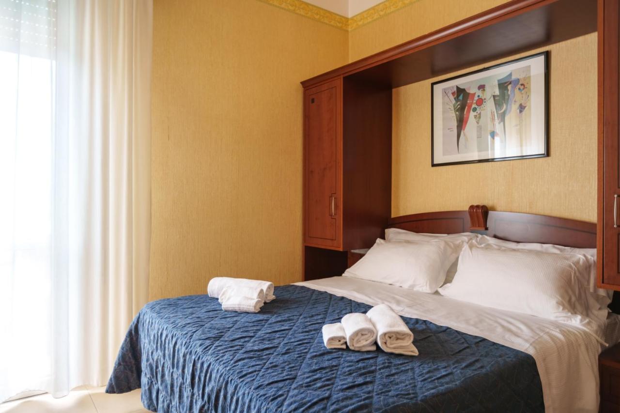 Hotel Rex ريميني المظهر الخارجي الصورة