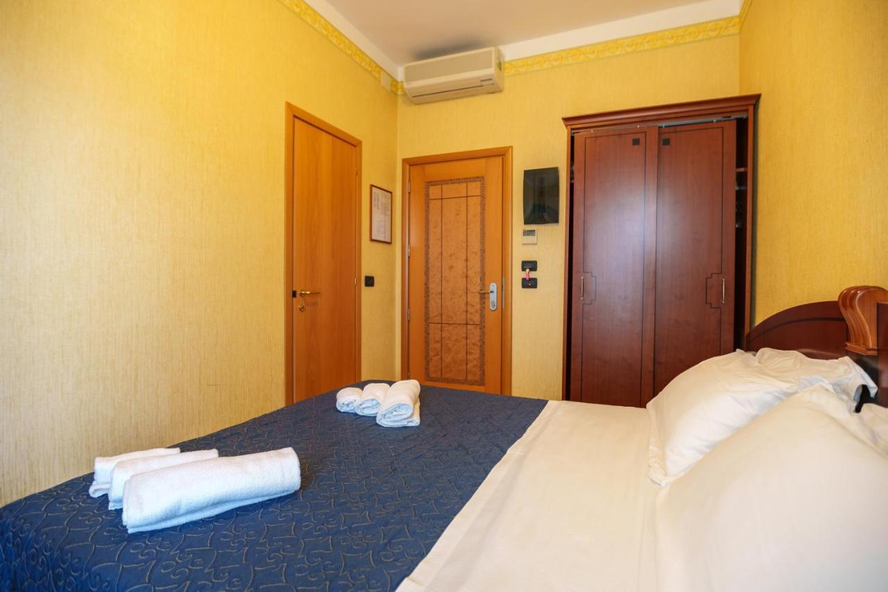 Hotel Rex ريميني المظهر الخارجي الصورة