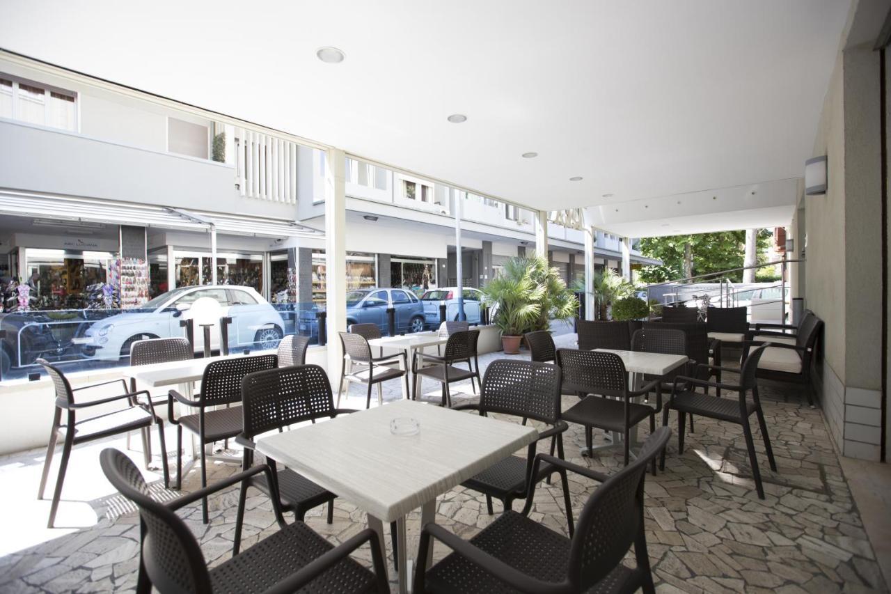 Hotel Rex ريميني المظهر الخارجي الصورة