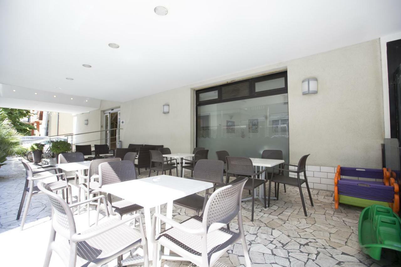 Hotel Rex ريميني المظهر الخارجي الصورة